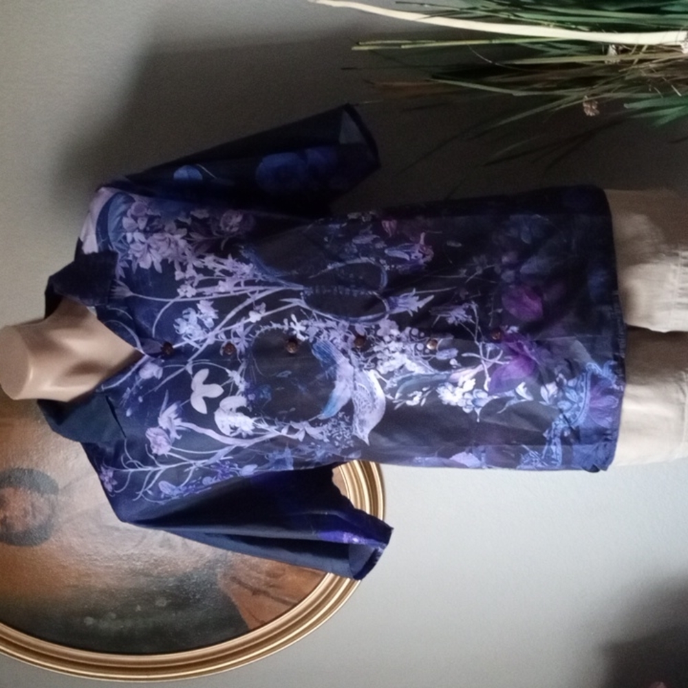 Chicyea men's Purple Bird & Floral Theme Shirt. XL